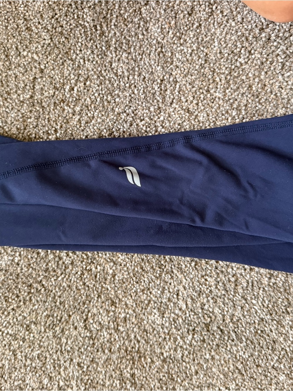 Women’s navy fabletics leggings - Picture 2 of 4